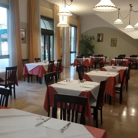 Hotel Morelli Russi